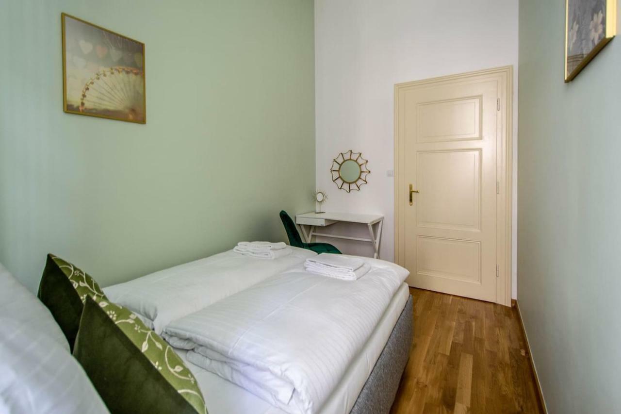 Design 3Bdr Apartment In Residence, Free Parking 프라하 외부 사진
