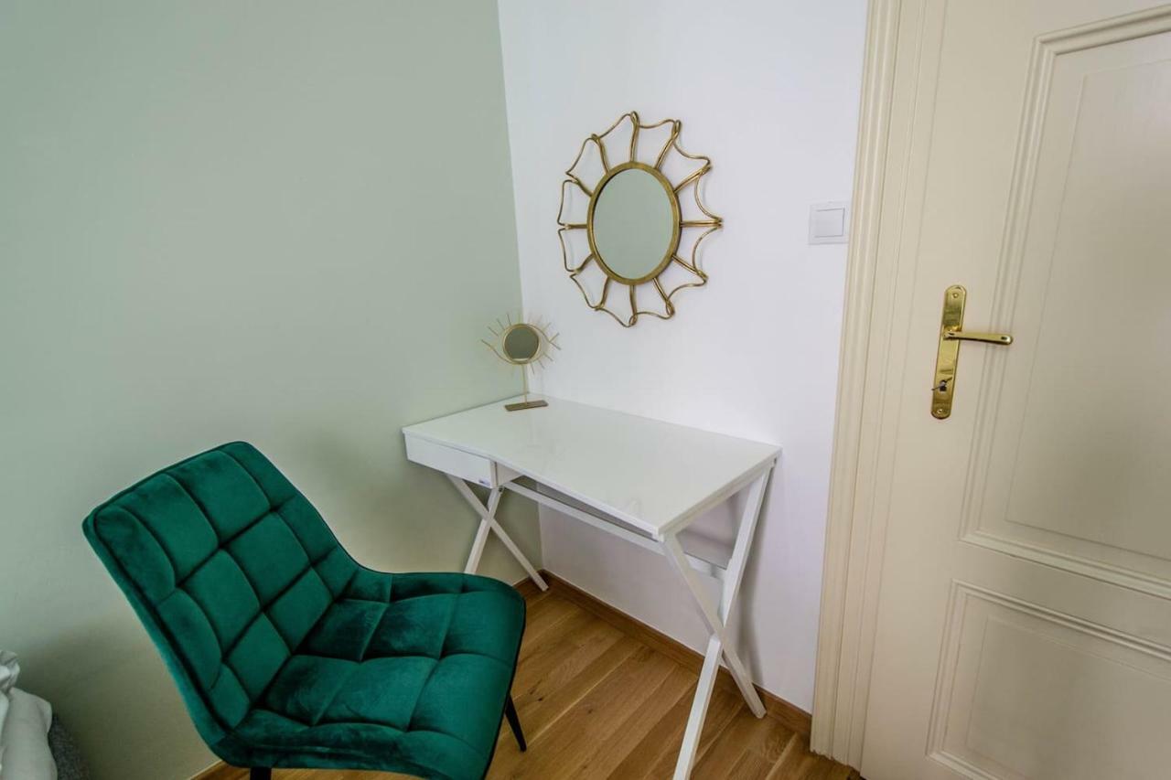 Design 3Bdr Apartment In Residence, Free Parking 프라하 외부 사진