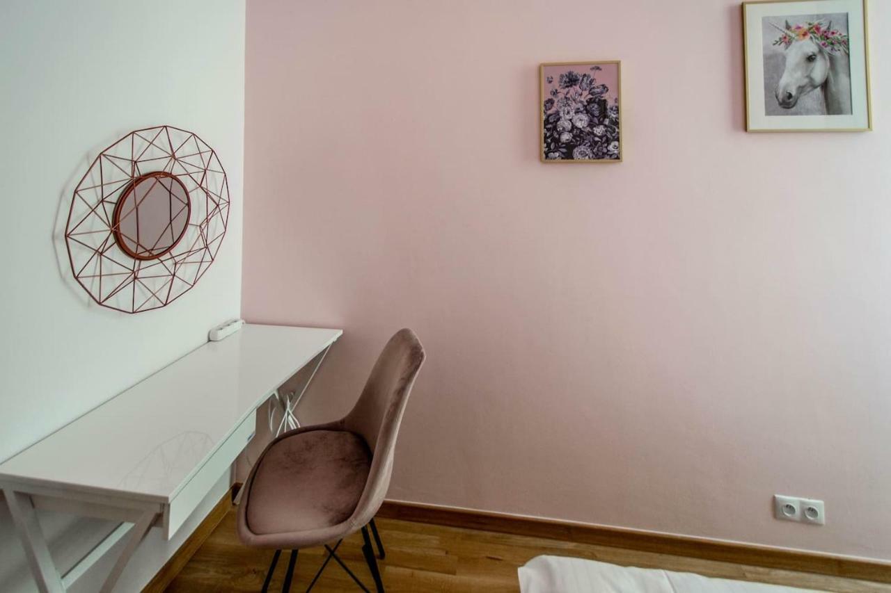 Design 3Bdr Apartment In Residence, Free Parking 프라하 외부 사진